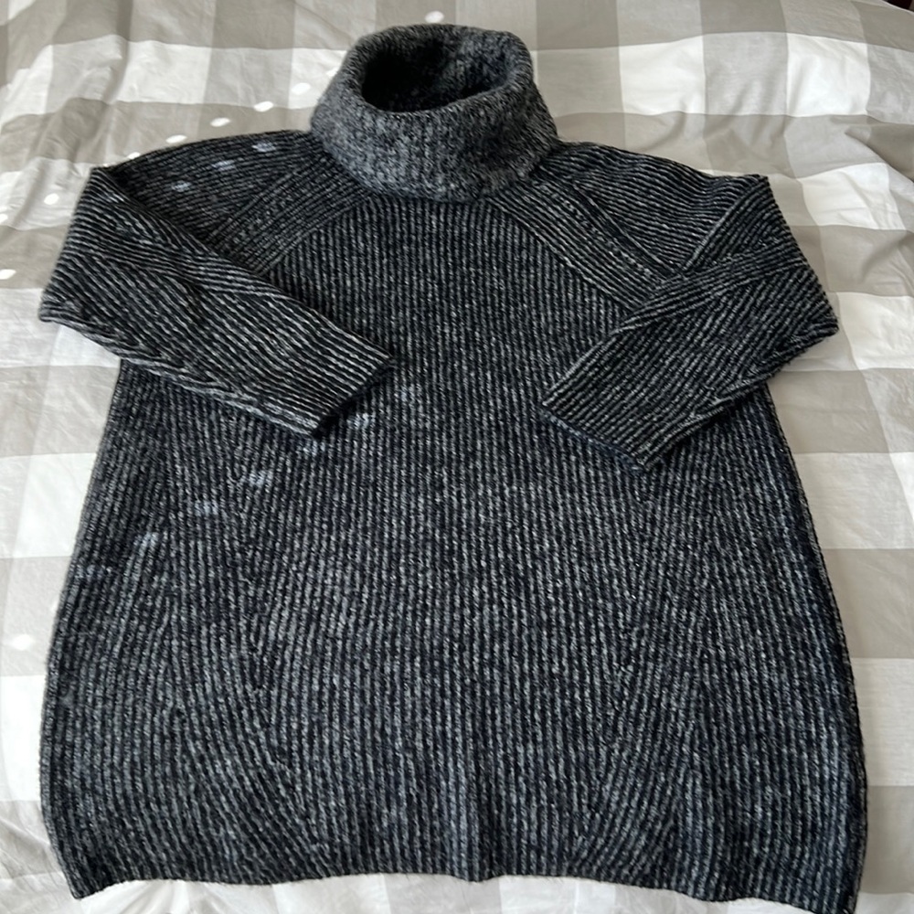 Gorgeous Top Shop turtle neck sweater.